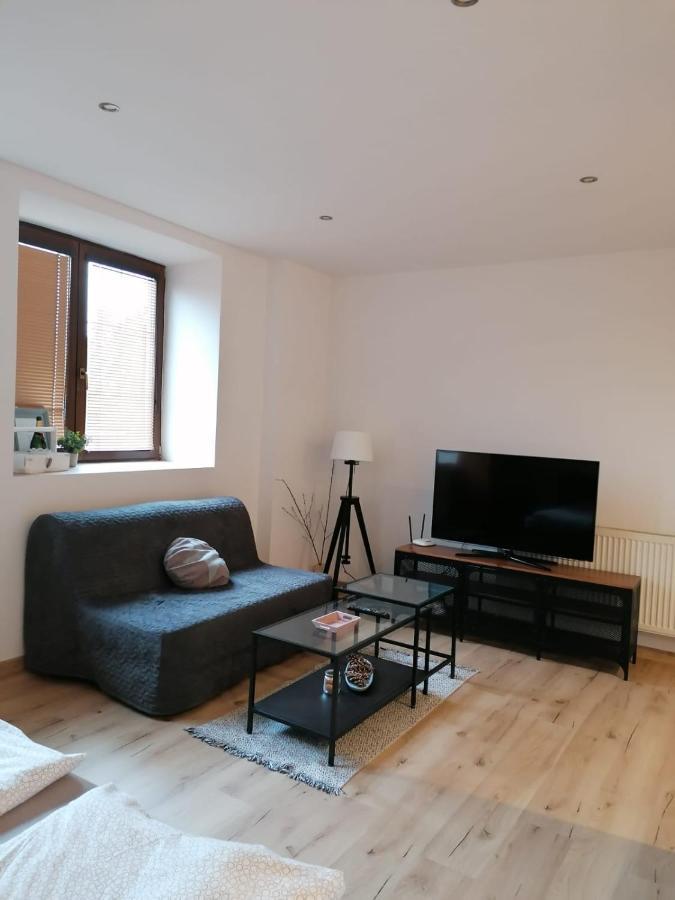Apartment Dubnica Prejta ดุบนิซา นาด วาฮอม ภายนอก รูปภาพ